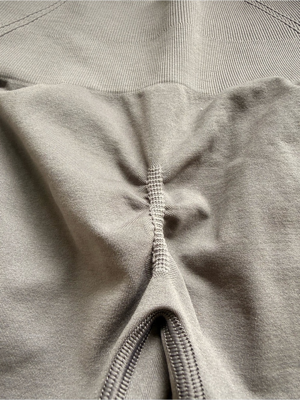 Oner Active EffortlessLift Ash Gray Leggings - Small - Short - Picture 7 of 9